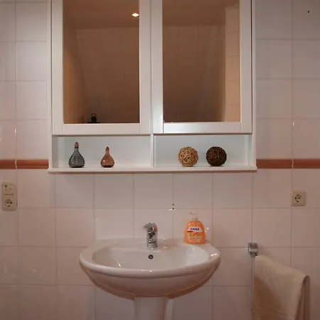 Wunderschoene Landhauswohnung In 林特尔恩