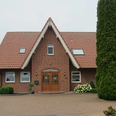 Wunderschoene Landhauswohnung In *