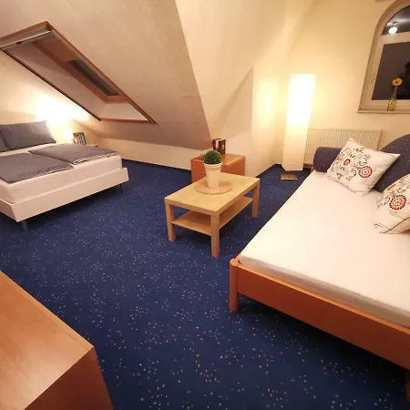 Wunderschoene Landhauswohnung In *