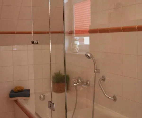 Appartement Wunderschoene Landhauswohnung In *